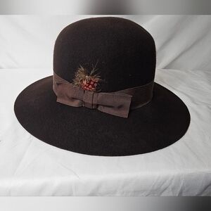 Vintage Betmar New York Brown Wool Felt Wide Brim Hat Neiman Marcus Feather Bow